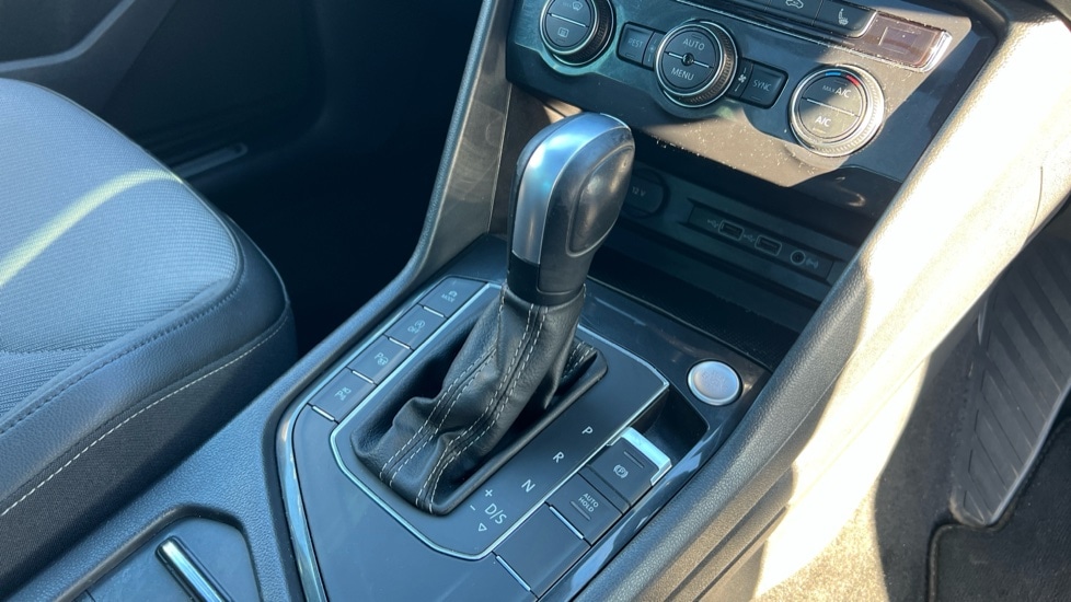 Used Volkswagen Tiguan 2020 for sale - 76873174: Photo 36