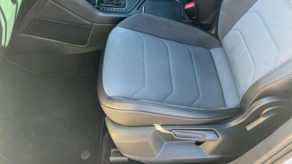 Used Volkswagen Tiguan 2020 for sale - 76873174: Photo 39