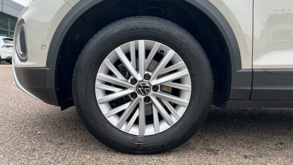 Used Volkswagen T-Roc 2023 for sale - 76096057: Photo 18