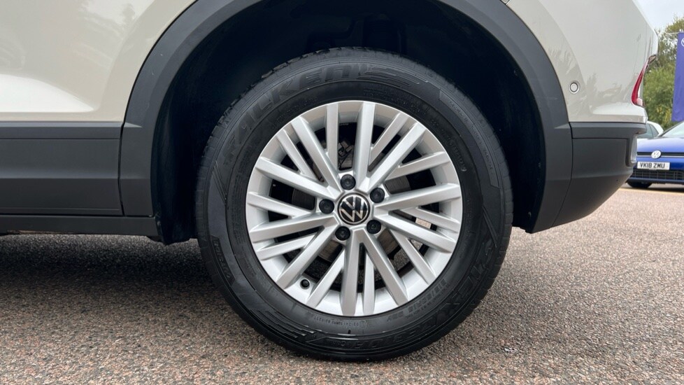 Used Volkswagen T-Roc 2023 for sale - 76096057: Photo 19