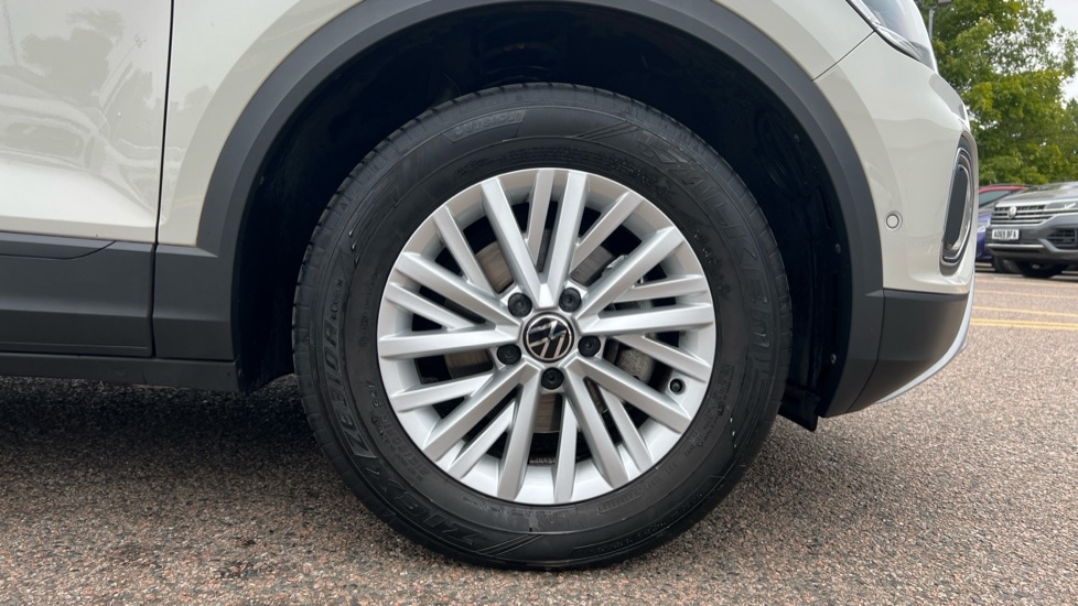 Used Volkswagen T-Roc 2023 for sale - 76096057: Photo 20