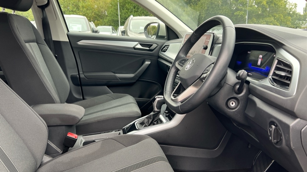 Used Volkswagen T-Roc 2023 for sale - 76096057: Photo 26