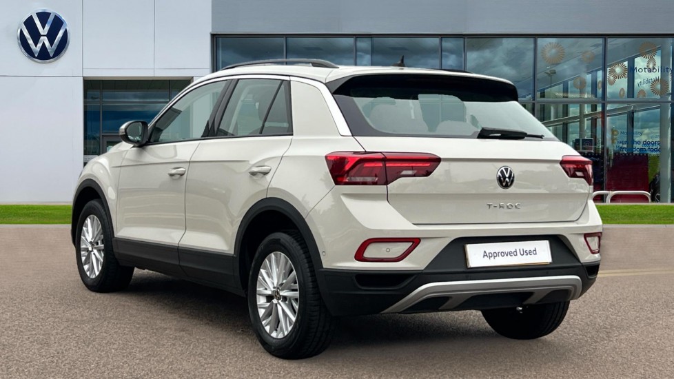 Used Volkswagen T-Roc 2023 for sale - 76096057: Photo 3