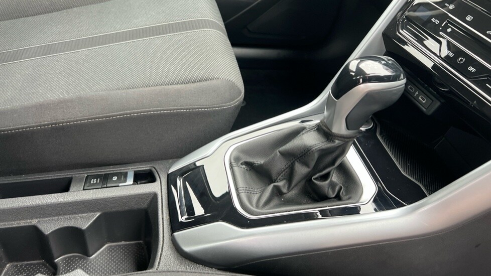 Used Volkswagen T-Roc 2023 for sale - 76096057: Photo 35