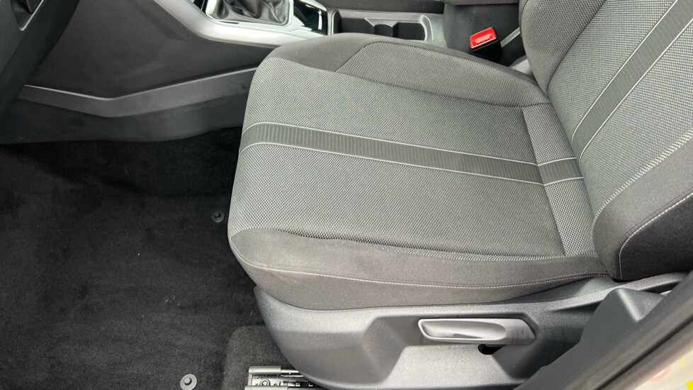Used Volkswagen T-Roc 2023 for sale - 76096057: Photo 39