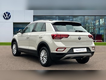 Used Volkswagen T-Roc 2023 for sale - 76096057: Photo