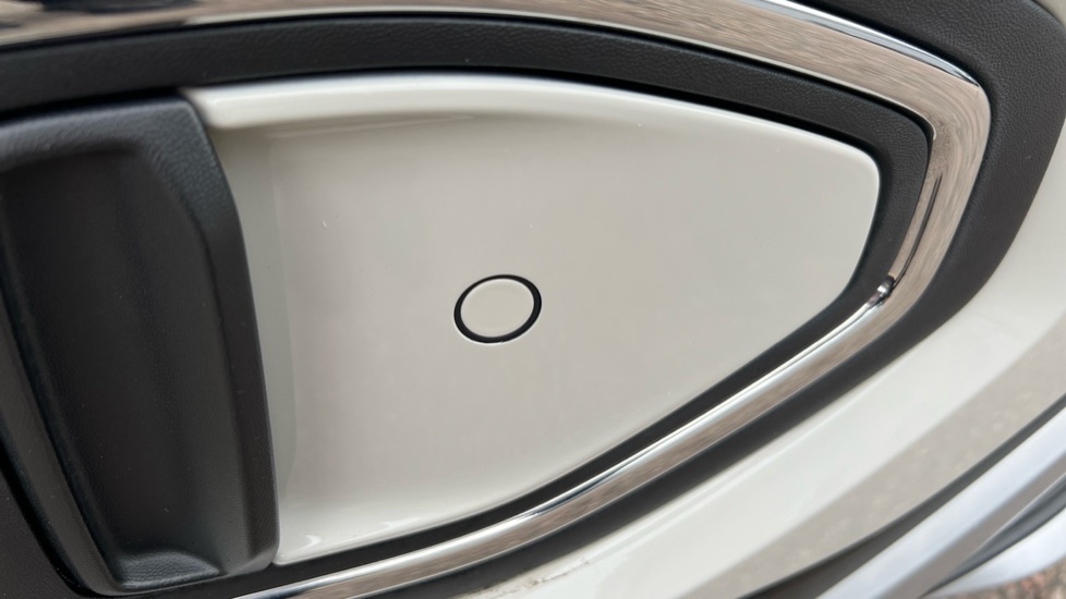 Used Volkswagen T-Roc 2023 for sale - 76096057: Photo 47