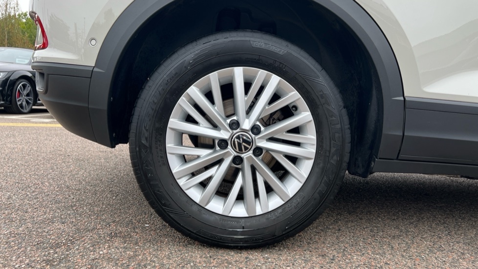 Used Volkswagen T-Roc 2023 for sale - 76096057: Photo 5