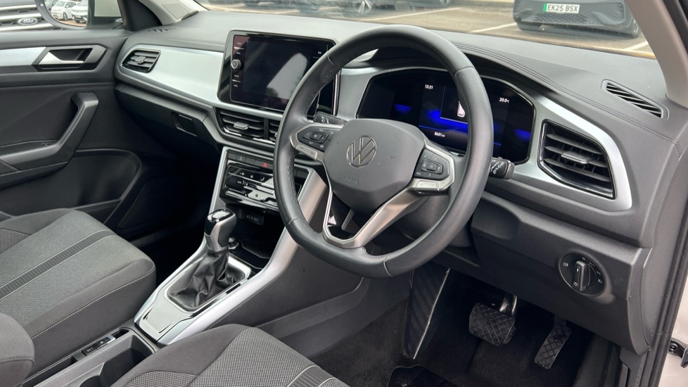 Used Volkswagen T-Roc 2023 for sale - 76096057: Photo 6