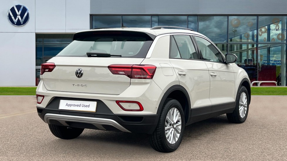 Used Volkswagen T-Roc 2023 for sale - 76096057: Photo 8