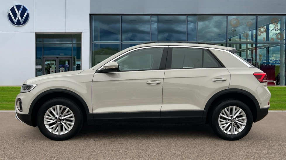 Used Volkswagen T-Roc 2023 for sale - 76096057: Photo 9