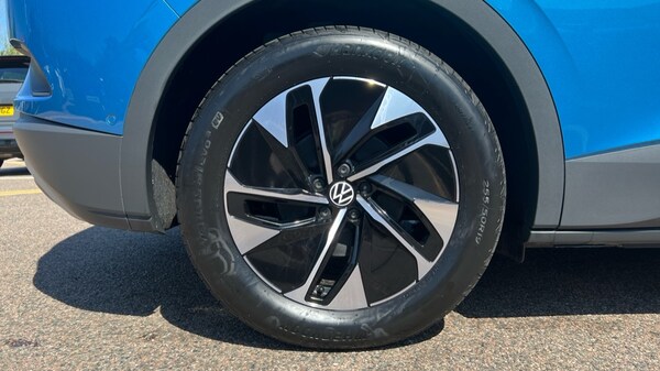 Used Volkswagen ID.4 2024 for sale - 75151136: Photo 5