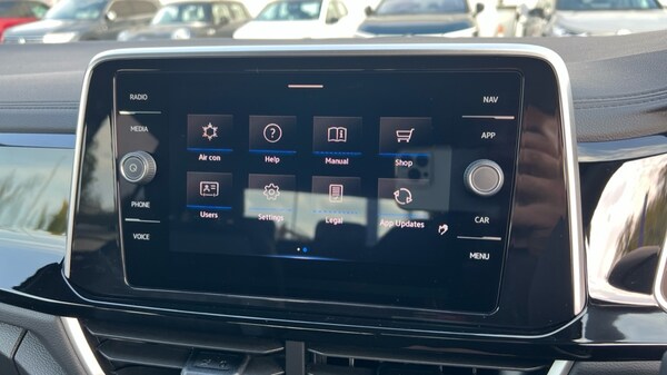 Used Volkswagen T-Roc 2025 for sale - 76328119: Photo 23