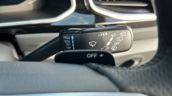 Used Volkswagen T-Roc 2025 for sale - 76328119: Photo 32