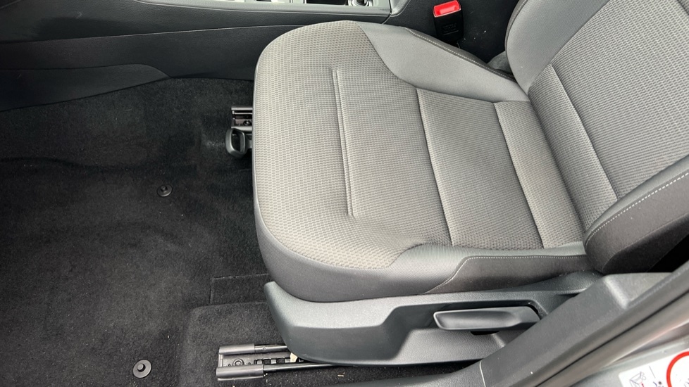 Used Volkswagen Golf 2019 for sale - 76428128: Photo 39