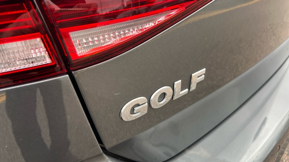 Used Volkswagen Golf 2019 for sale - 76428128: Photo 40