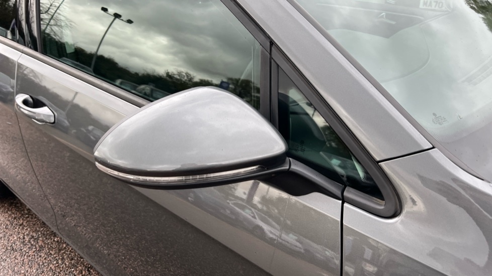 Used Volkswagen Golf 2019 for sale - 76428128: Photo 42