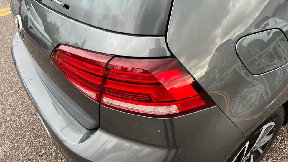 Used Volkswagen Golf 2019 for sale - 76428128: Photo 44