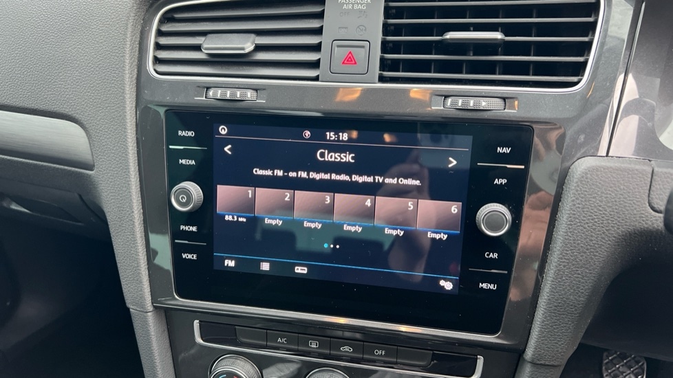 Used Volkswagen Golf 2019 for sale - 76428128: Photo 52