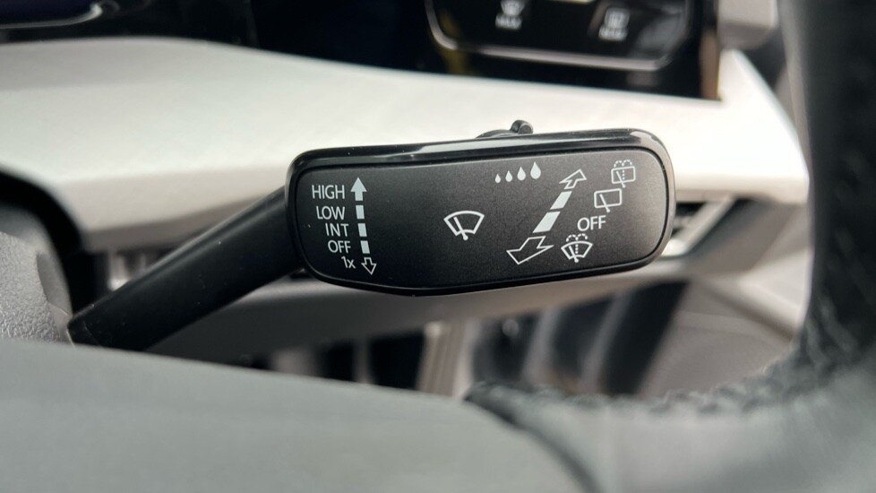 Used Volkswagen Golf 2024 for sale - 77057785: Photo 32