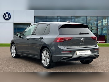 Used Volkswagen Golf 2024 for sale - 77057785: Photo