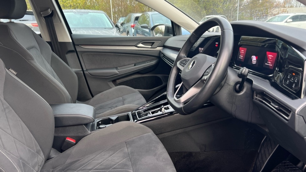 Used Volkswagen Golf 2022 for sale - 76851255: Photo 26