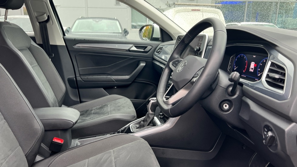 Used Volkswagen T-Roc 2022 for sale - 76037653: Photo 26
