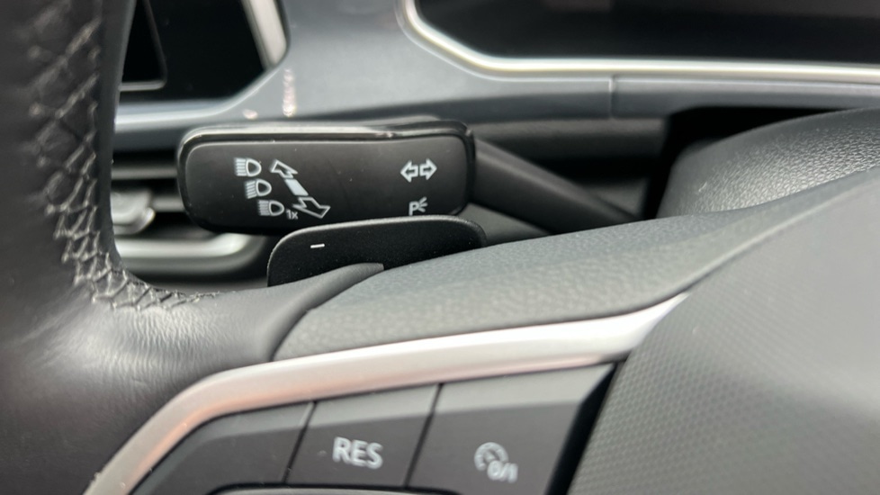 Used Volkswagen T-Roc 2022 for sale - 76037653: Photo 33