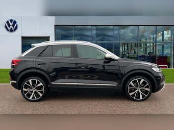 Used Volkswagen T-Roc 2022 for sale - 76037653: Photo