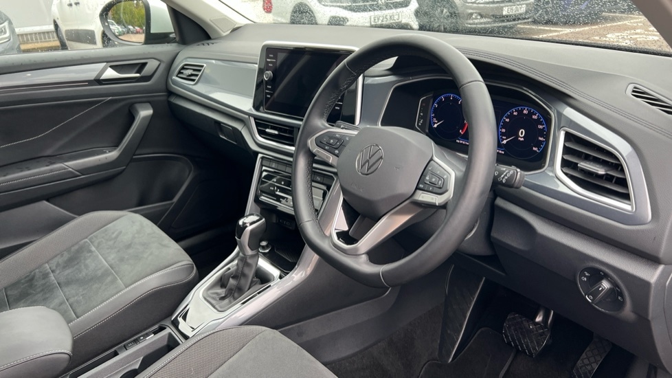 Used Volkswagen T-Roc 2022 for sale - 76037653: Photo 6