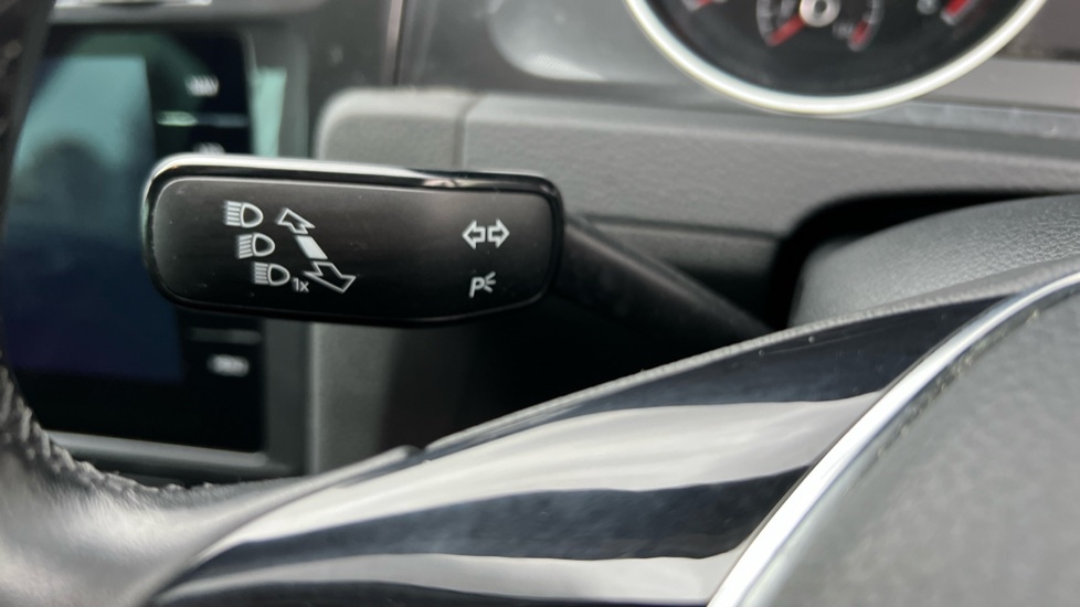 Used Volkswagen Golf 2019 for sale - 76869514: Photo 33