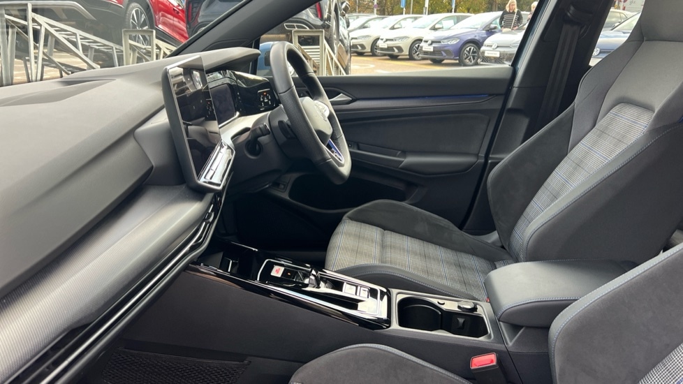 Used Volkswagen Golf 2025 for sale - 76873419: Photo 28