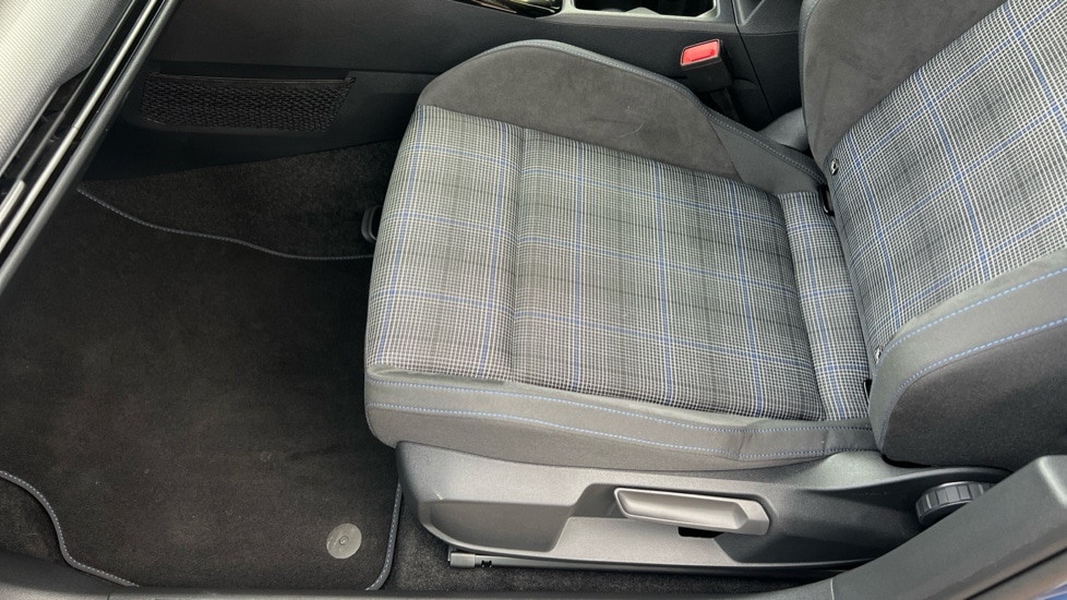 Used Volkswagen Golf 2025 for sale - 76873419: Photo 39