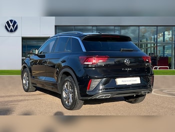 Used Volkswagen T-Roc 2023 for sale - 76575061: Photo
