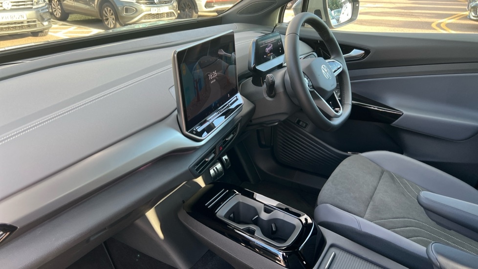 Used Volkswagen ID.5 2025 for sale - 76870236: Photo 2