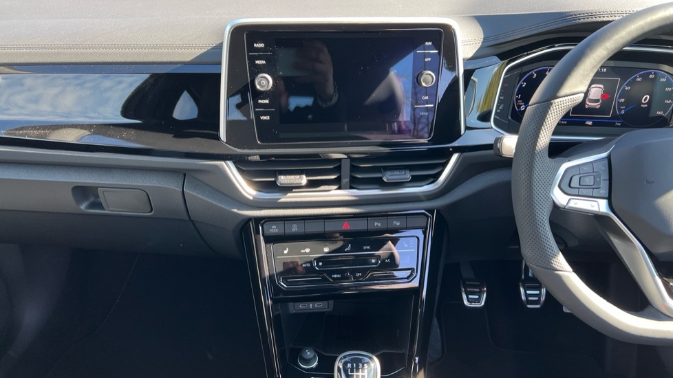 Used Volkswagen T-Roc 2025 for sale - 76870283: Photo 13