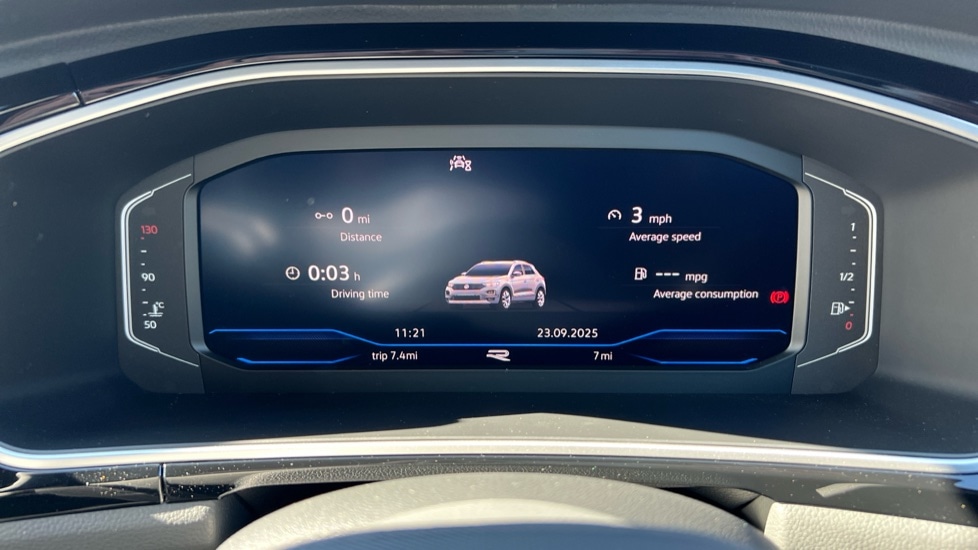 Used Volkswagen T-Roc 2025 for sale - 76870283: Photo 14