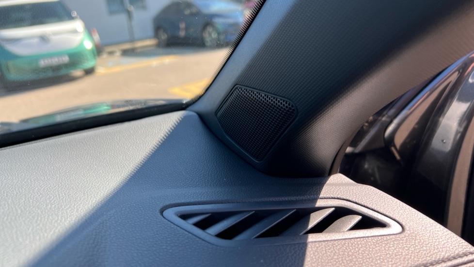 Used Volkswagen T-Roc 2025 for sale - 76870283: Photo 46