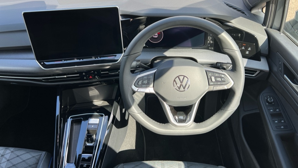 Used Volkswagen Golf 2024 for sale - 76074490: Photo 27
