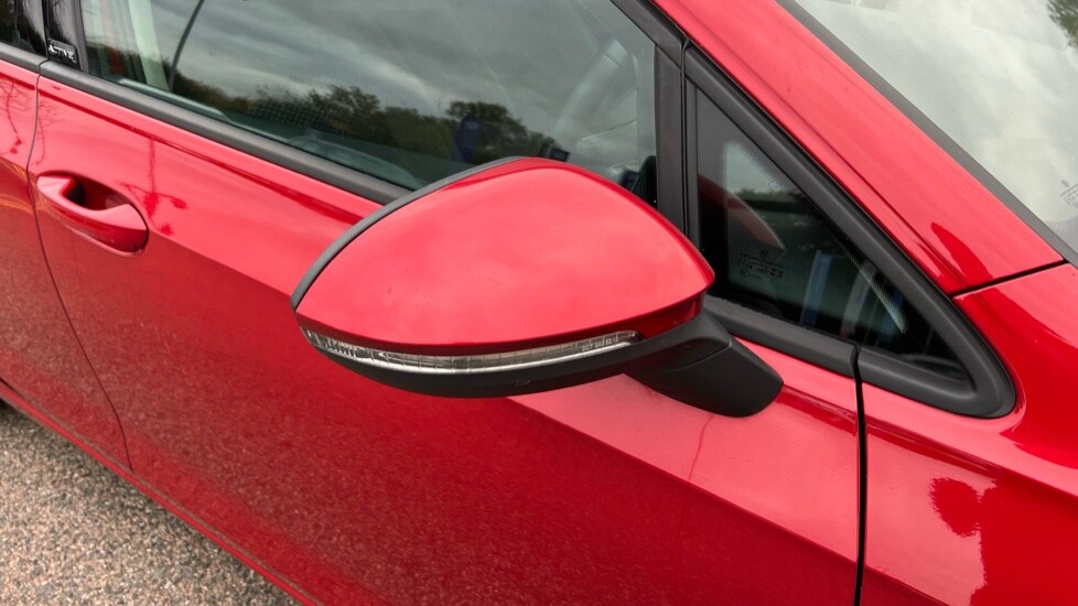 Used Volkswagen Golf 2022 for sale - 76154998: Photo 42