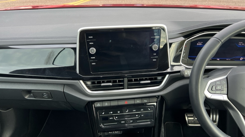 Used Volkswagen T-Roc 2024 for sale - 76873326: Photo 13