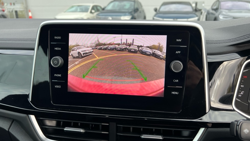 Used Volkswagen T-Roc 2024 for sale - 76873326: Photo 22