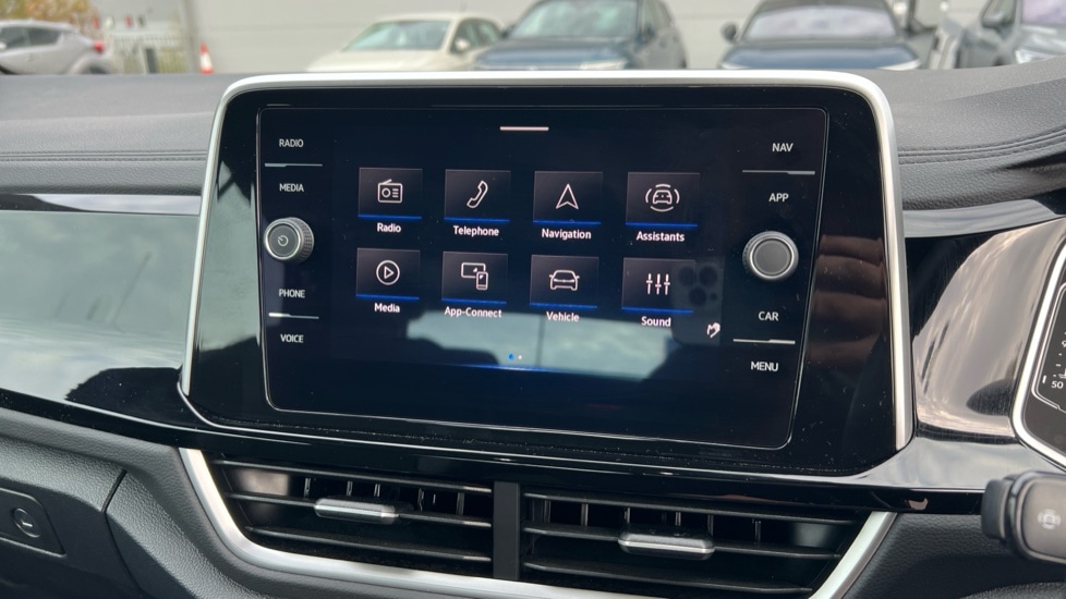 Used Volkswagen T-Roc 2024 for sale - 76873326: Photo 24