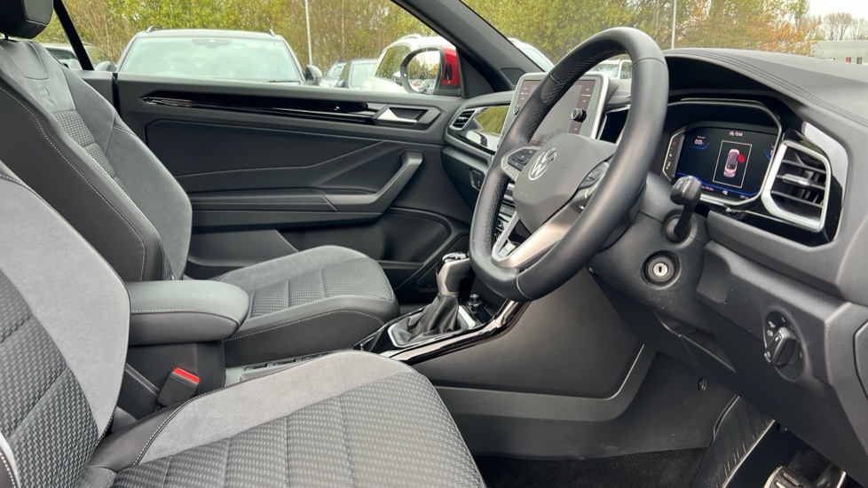 Used Volkswagen T-Roc 2024 for sale - 76873326: Photo 26