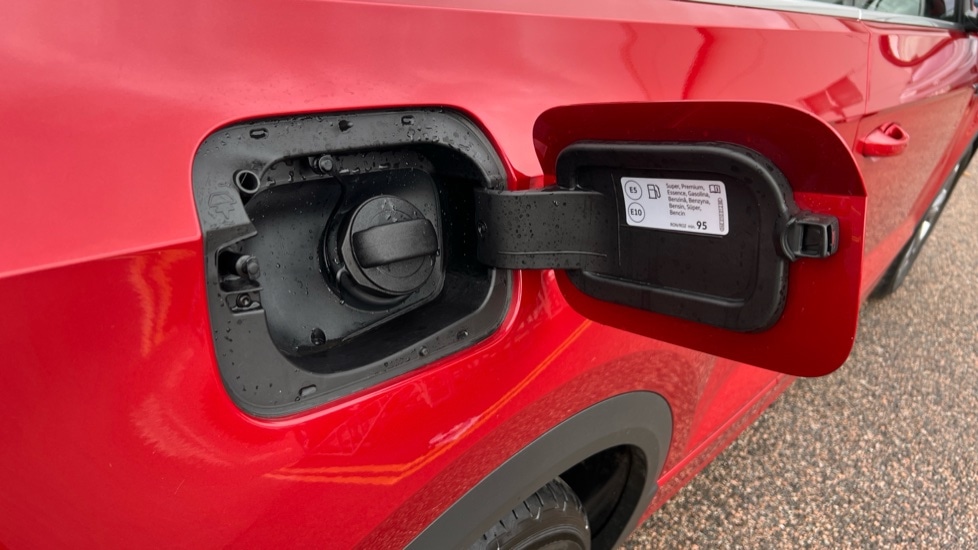 Used Volkswagen T-Roc 2024 for sale - 76873326: Photo 29