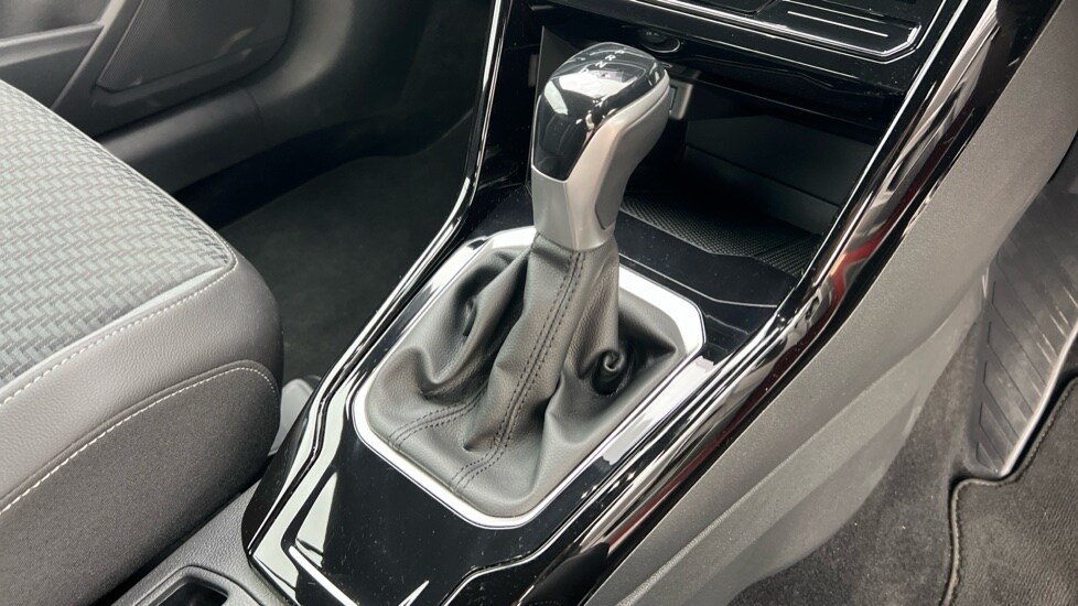 Used Volkswagen T-Roc 2024 for sale - 76873326: Photo 36