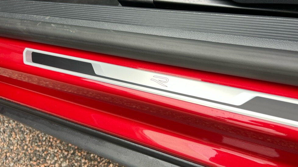 Used Volkswagen T-Roc 2024 for sale - 76873326: Photo 40