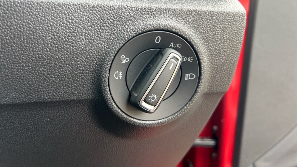 Used Volkswagen T-Roc 2024 for sale - 76873326: Photo 46