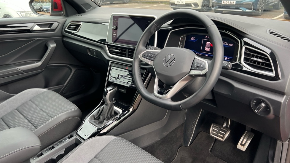 Used Volkswagen T-Roc 2024 for sale - 76873326: Photo 6