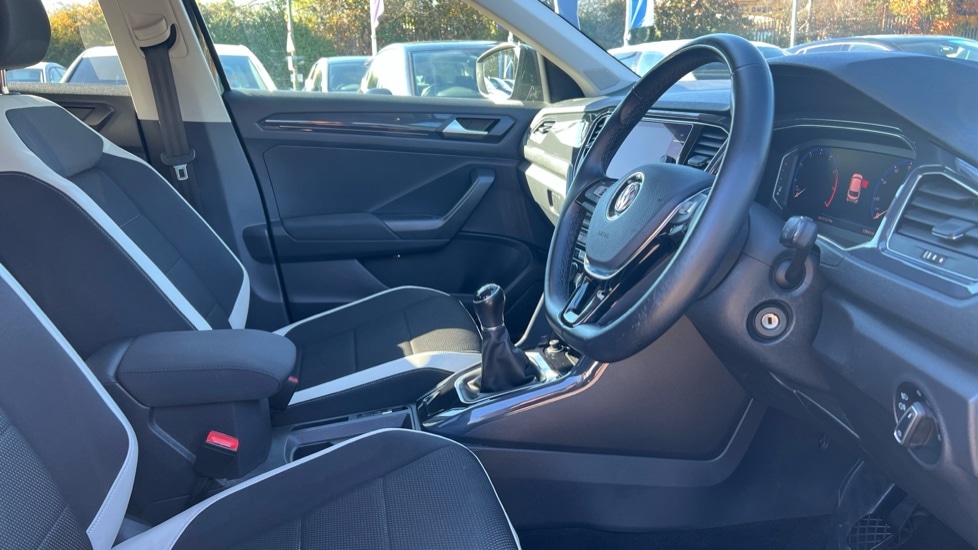 Used Volkswagen T-Roc 2018 for sale - 76190908: Photo 26